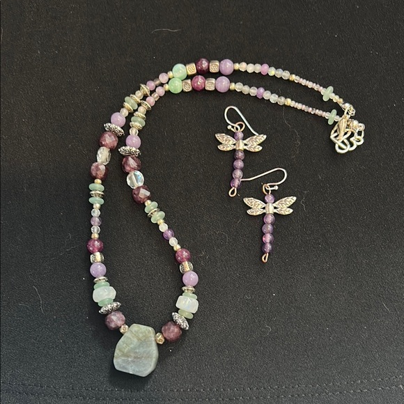 Jewelry - Beautiful assorted stones Necklace and dragonfly Earring Set